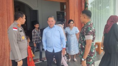 Anggota DPR RI Paolus Hadi Rayakan Natal Bersama Warga Sanggau