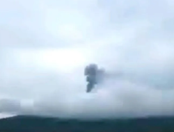 Gunung Ibu Kembali Erupsi, Semburkan Abu Vulkanik Setinggi 600 Meter