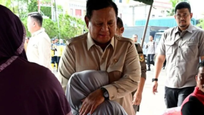 Tinjau Lokasi Banjir, Presiden Prabowo Pastikan Pasokan Pangan dan BBM Aman untuk Korban Bencana di Sumut