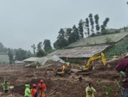 Tim DVI Identifikasi 41 Kantong Jenazah Korban Longsor Cisarua Bandung Barat