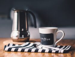 Simak, Ini Waktu Terburuk untuk Minum Teh dan Kopi