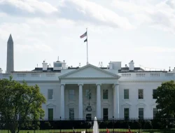 AS Berlakukan Pembatasan Masuk Penuh Warga 7 Negara dan Pemegang Dokumen Palestina