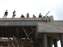 Tinggalkan Warga Saat Bencana, DPR Desak Kemendagri Tindak Tegas Bupati Aceh Selatan